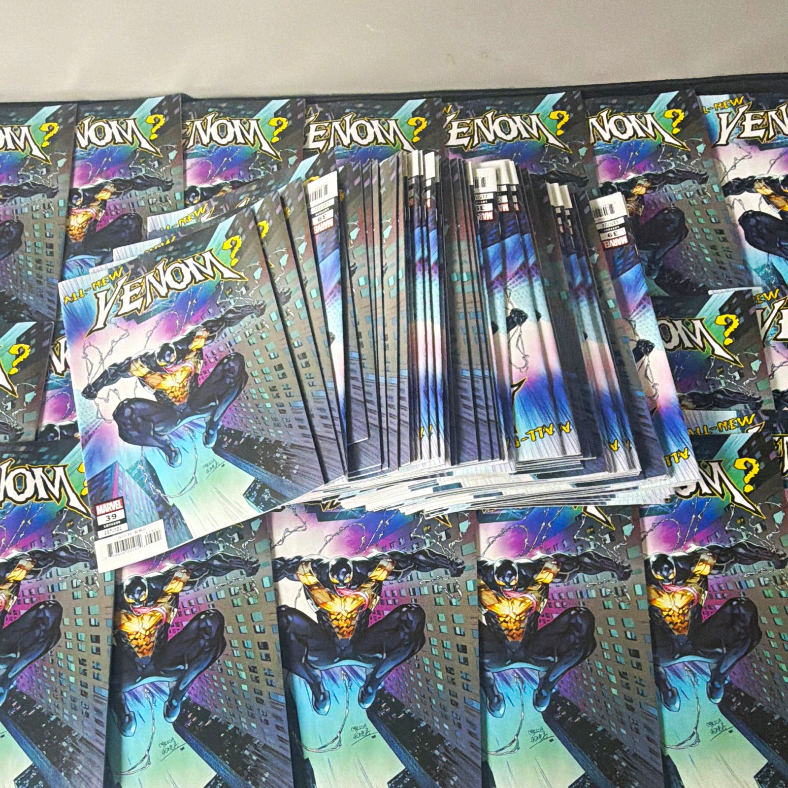 marvel venom #39 variant cover comic book lot all-new venom? al ewing