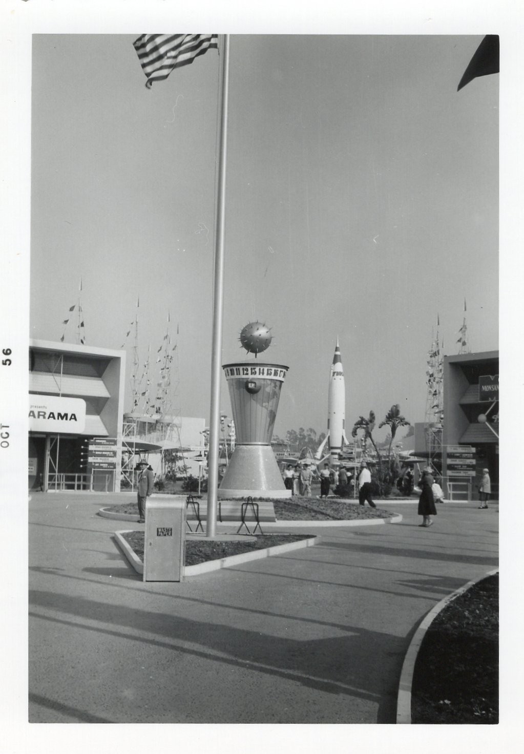 Disneyland\'s Tomorrowland Clock Of The World Moonliner Rocket Photo Snapshot Vtg