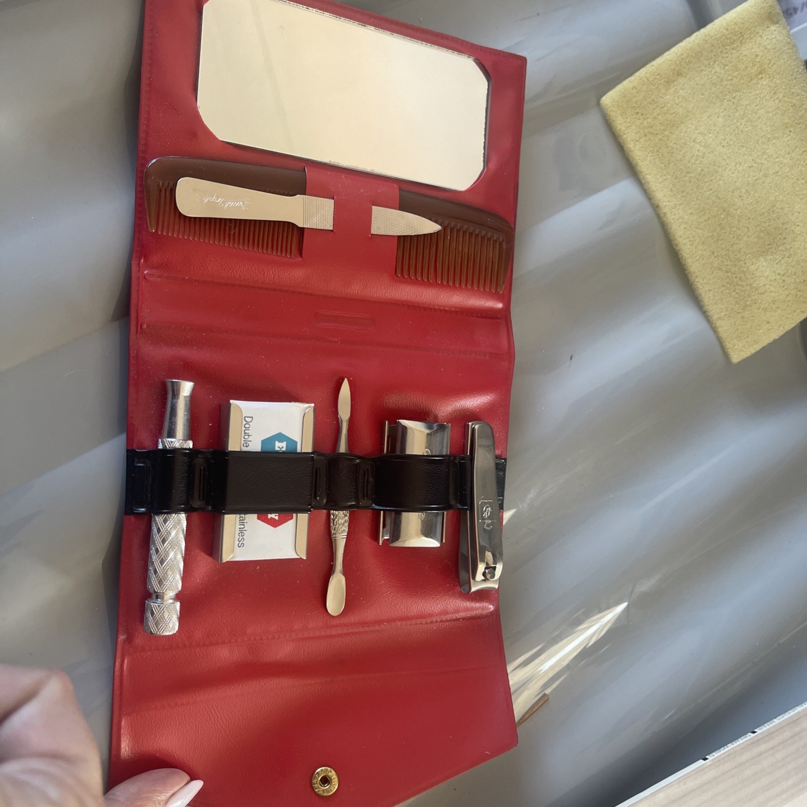 Vintage Men’s Travel Grooming Shaving Set Gillette Safety Razor Made England