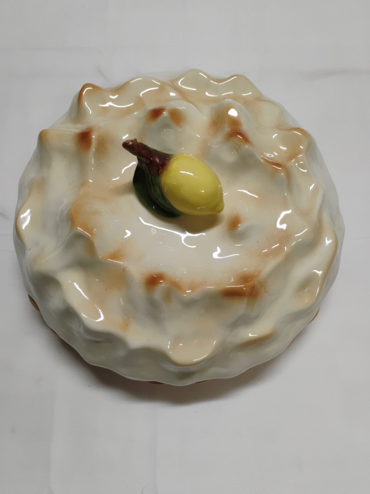 Vintage McCloud Molds Lemon Meringue Pie Ceramic Covered Pie Plate Pie Keeper 