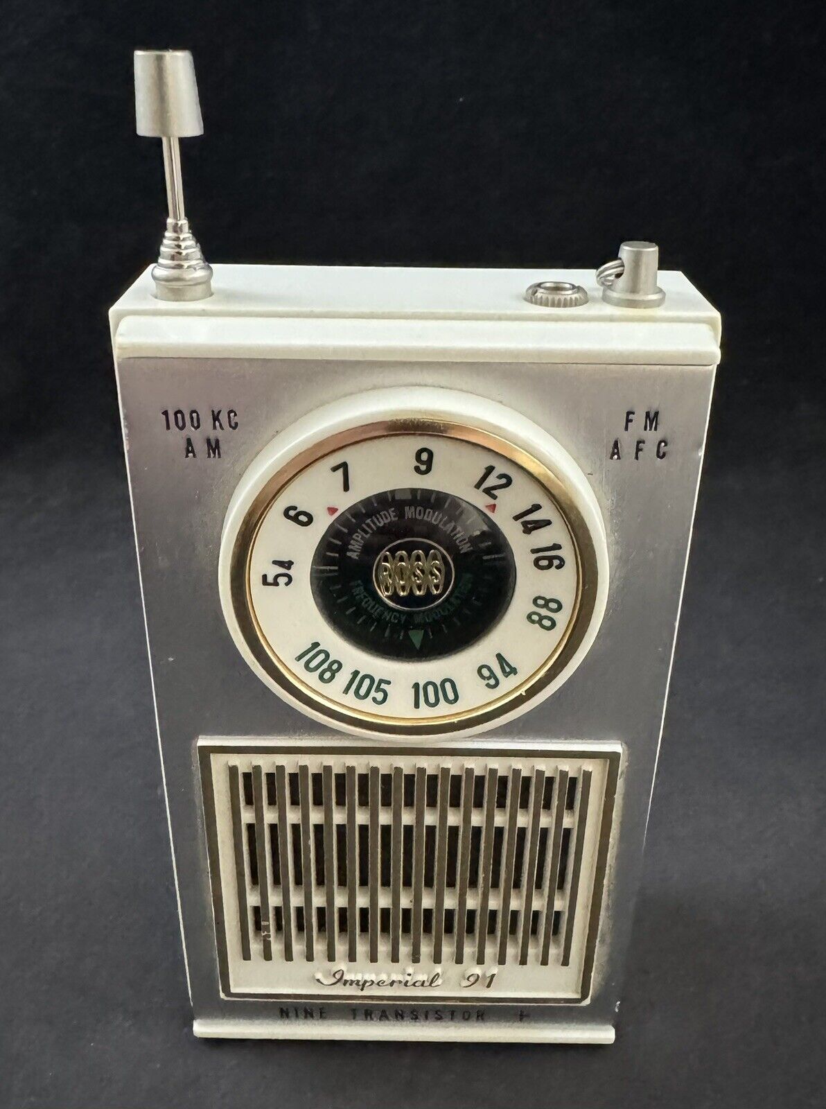 Vintage Imperial-91 AM/FM 9-Transistor Radio - Made in Japan