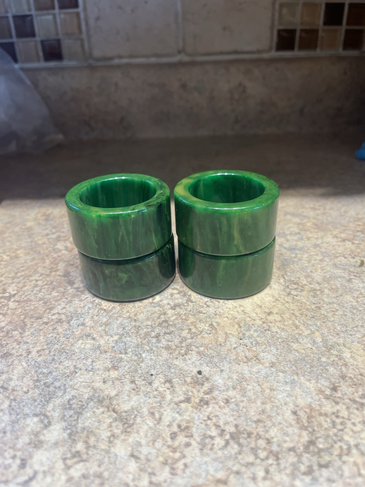 Set 4 Vintage Marbled Green Bakelite Napkin Rings Holders 114 Grams