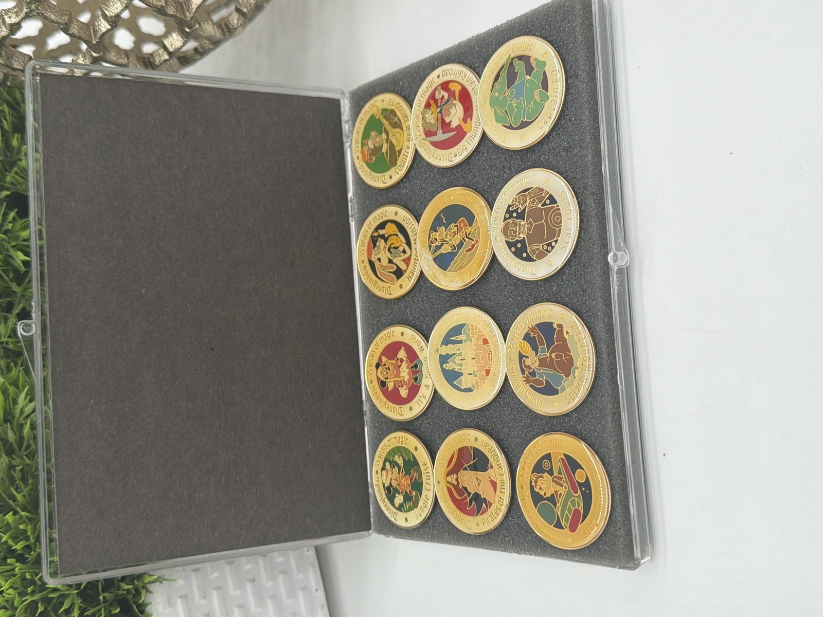 Disneyland 35 Years of Magic 12 Pin Attraction Set Cased 35th Anniversary