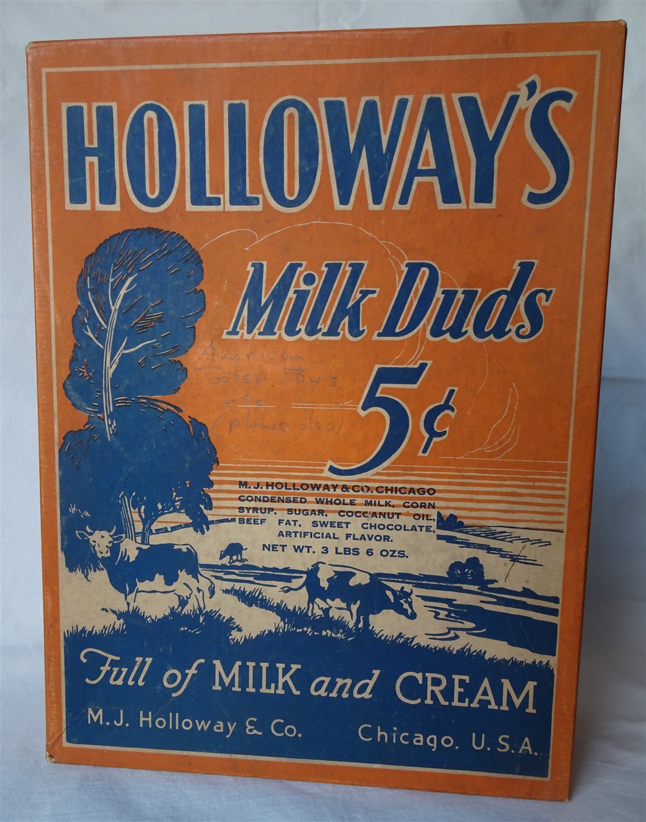 Vintage Holloway\'s Milk Duds Cardboard Store Display Box, Chicago, U.S.A., empty Vintage Holloway\'s Milk Duds Cardboard Store Display Box, Chicago, U.S.A., empty