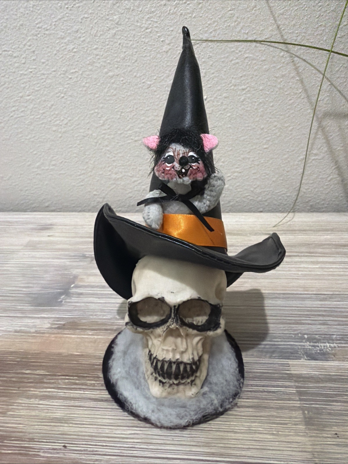 Annalee 3in Witch’s Skull Mouse Item #310220 - 2020 Annalee 3in Witch’s Skull Mouse Item #310220 - 2020