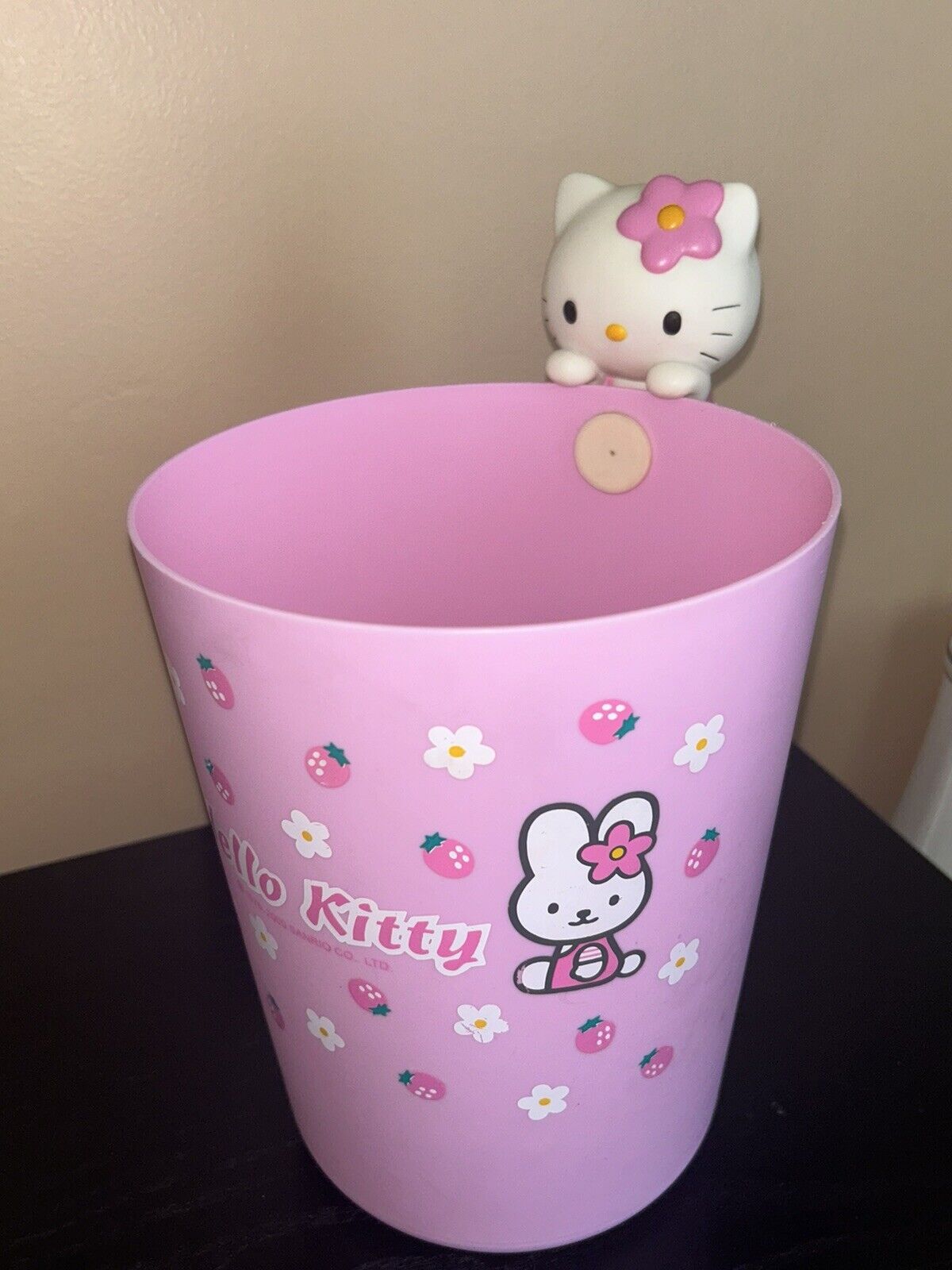 Vintage Sanrio 2000 Trash Can Waste Basket Hello Kitty HANGING OVER THE TOP