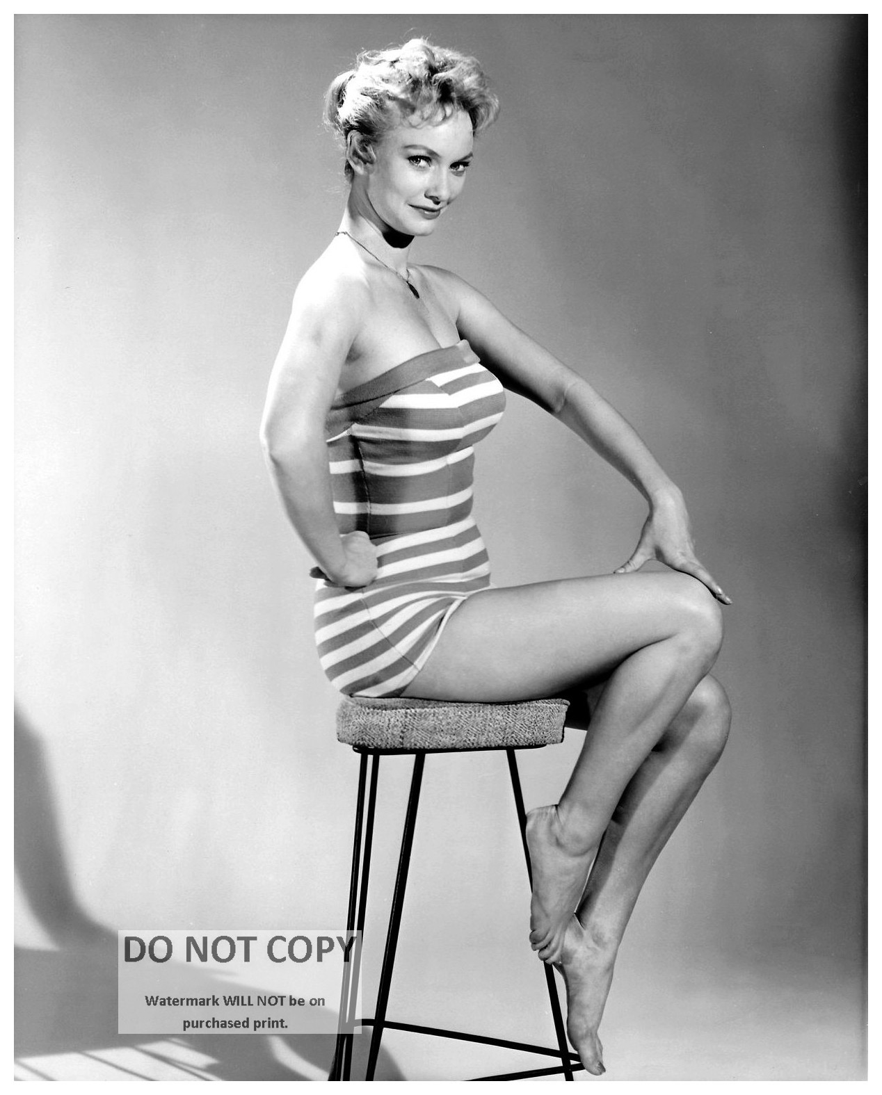 ACTRESS FAY SPAIN PIN UP - 8X10 PUBLICITY PHOTO (AZ-949)