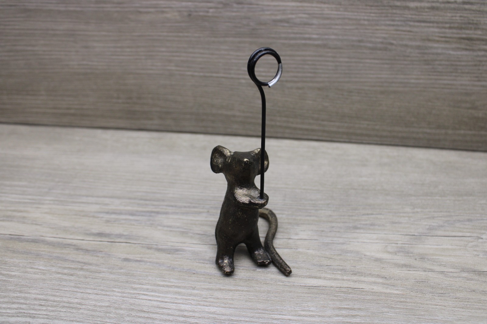 Creative Co-Op Cast Iron Gold Mouse Photo Card Holder Display Creative Co-Op Cast Iron Gold Mouse Photo Card Holder Display