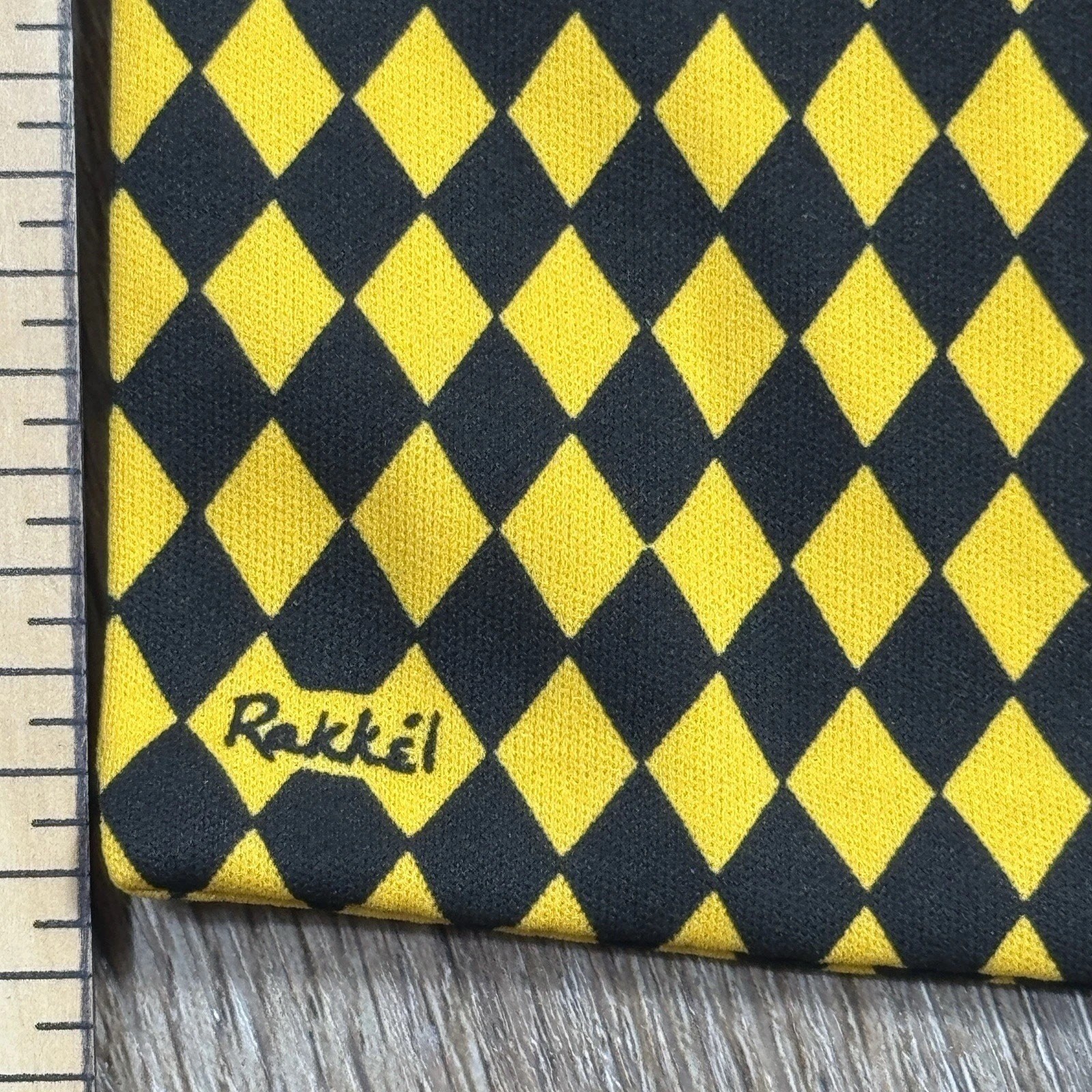 Vtg Rakkei Rama World Geometric Checkered Flight Scarf Yellow Black USA 41.5”