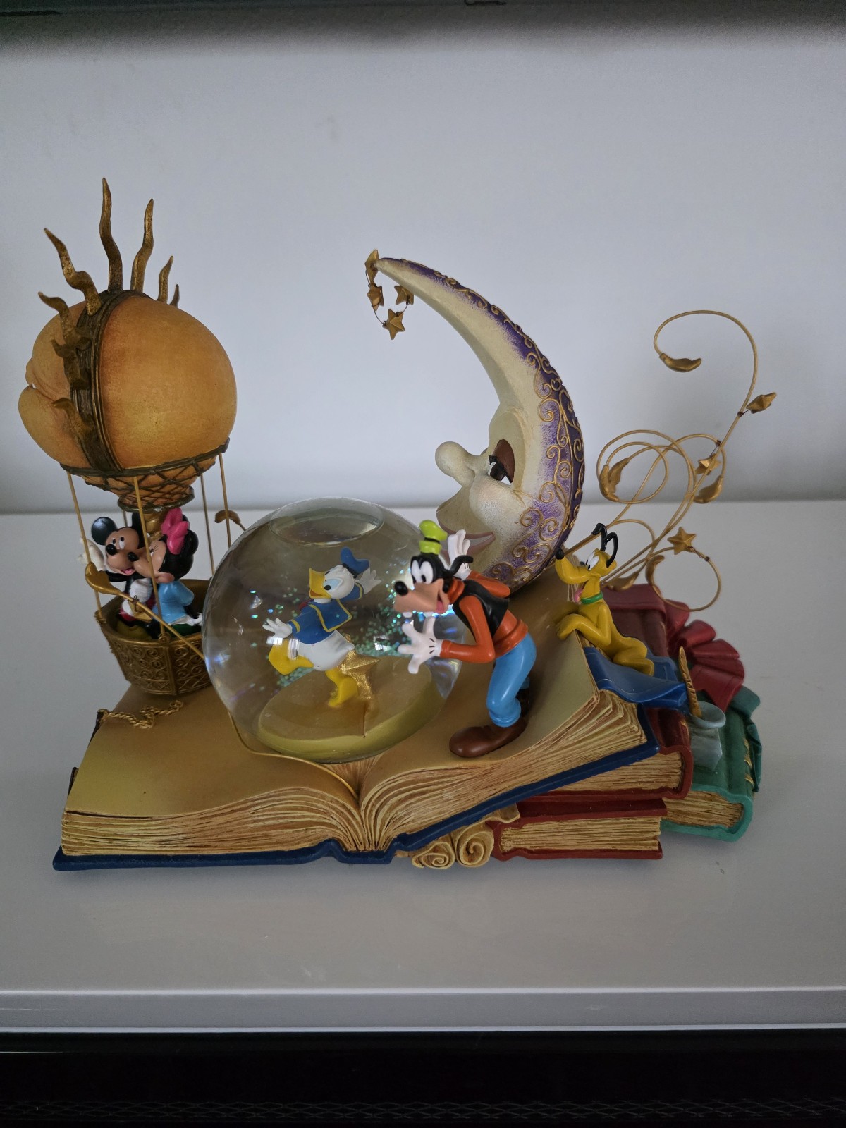 NEWDisney Park~ musical snowglobe \