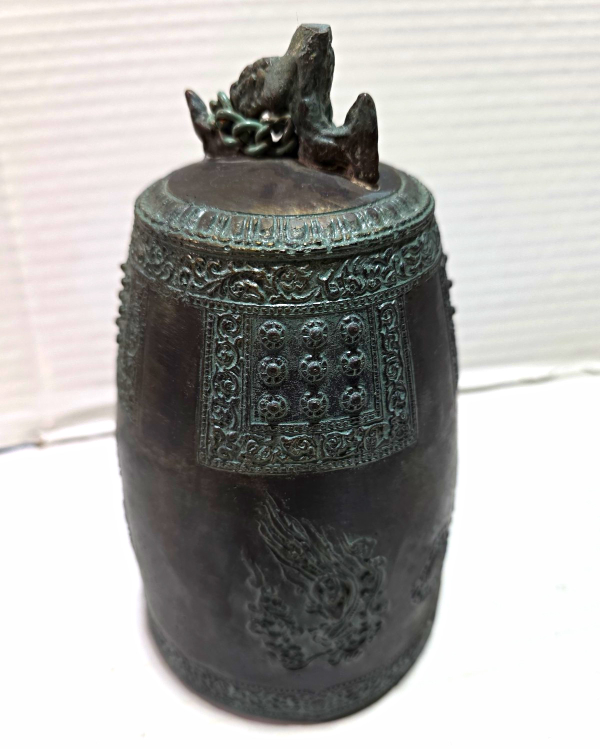  very old antique  Korean Buddhist temple bell