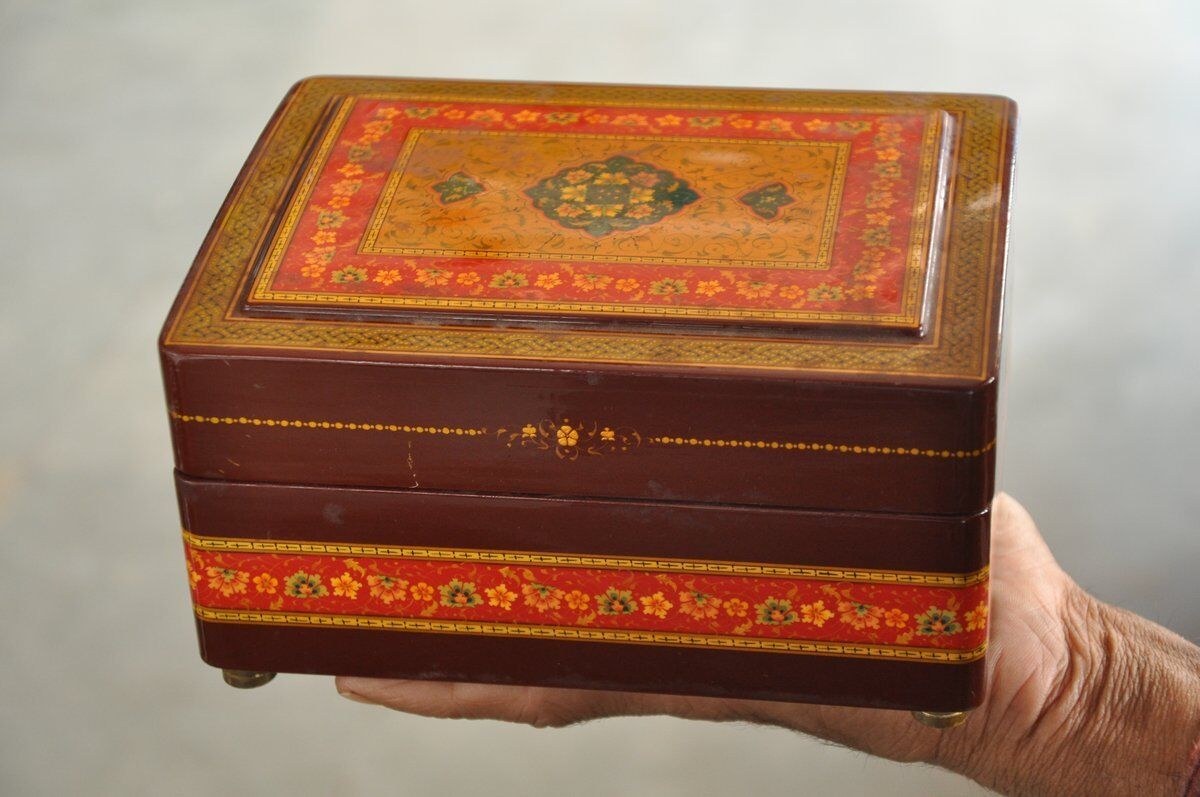 Vintage Fine Handcrafted Unique Kashmiri Lacquer Work Jewellery Box