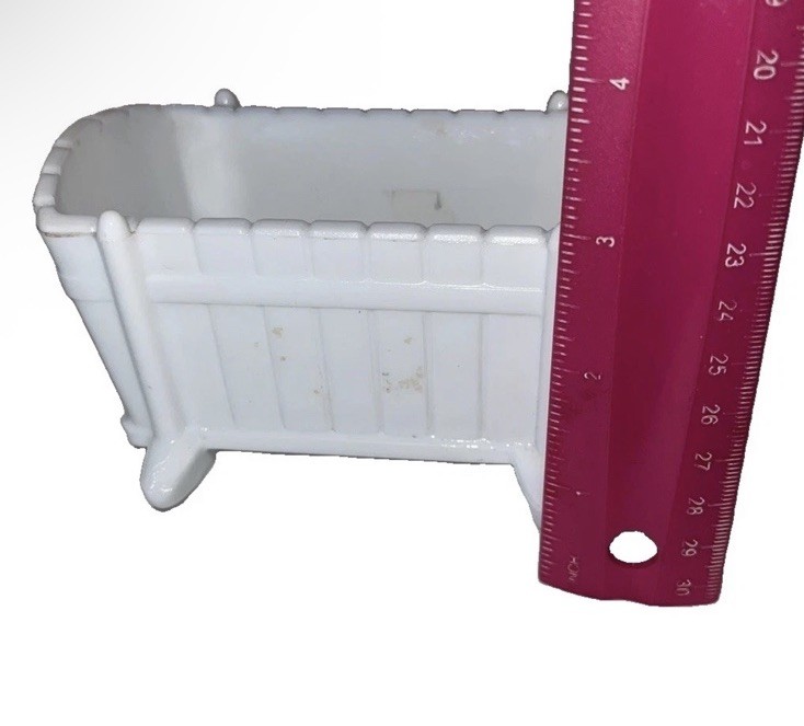 Vintage Indiana Milk Glass Rocking Cradle Planter Picket Fence Candy Dish Vintage Indiana Milk Glass Rocking Cradle Planter Picket Fence Candy Dish