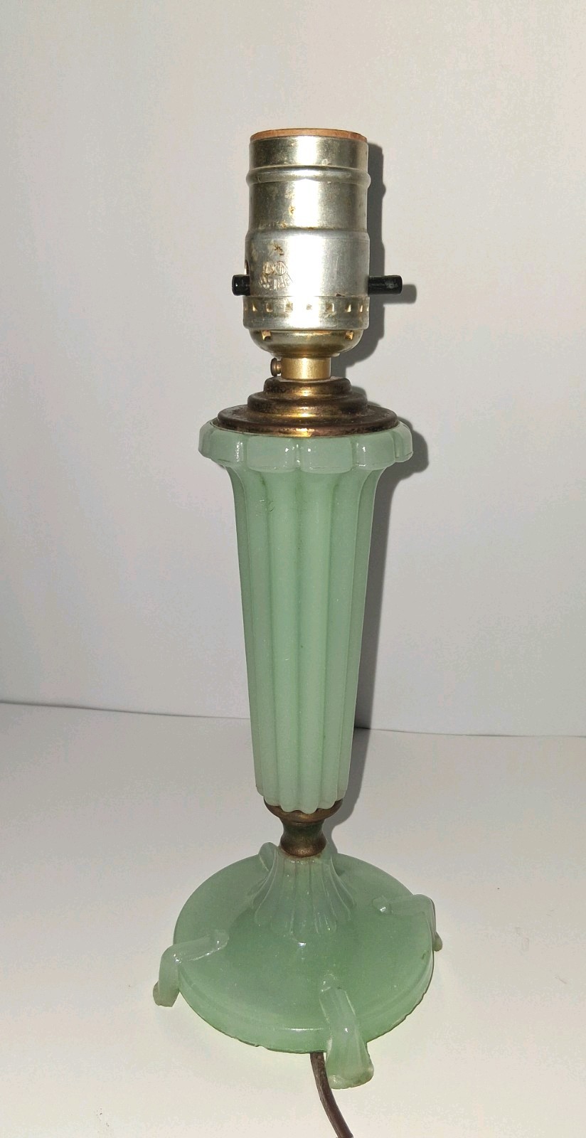 Vintage Ribbed Jade Jadite Boudoir Table Lamp 8.5\