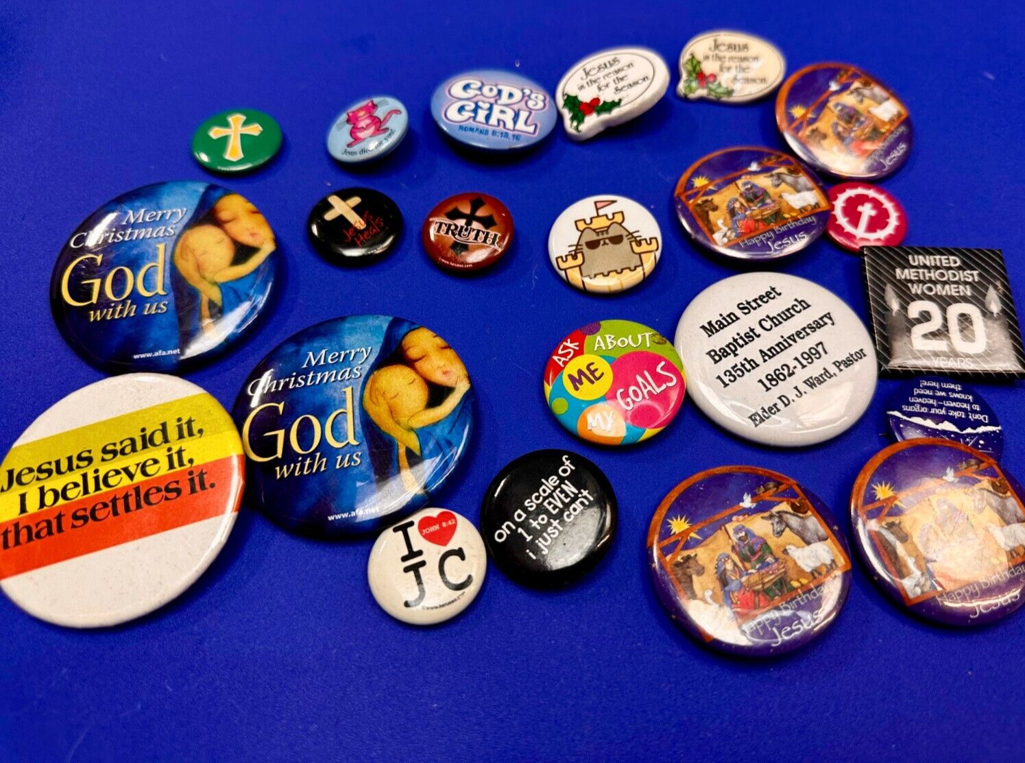 Over 20 Religious Button Pins Pinbacks Mixed Lot Grab Bag Resale Gifts  