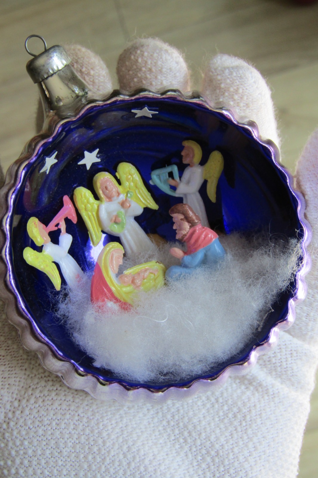 VTG Glass Diorama Mary Baby JESUS Nativity Jumbo BALL Christmas Ornament Italy