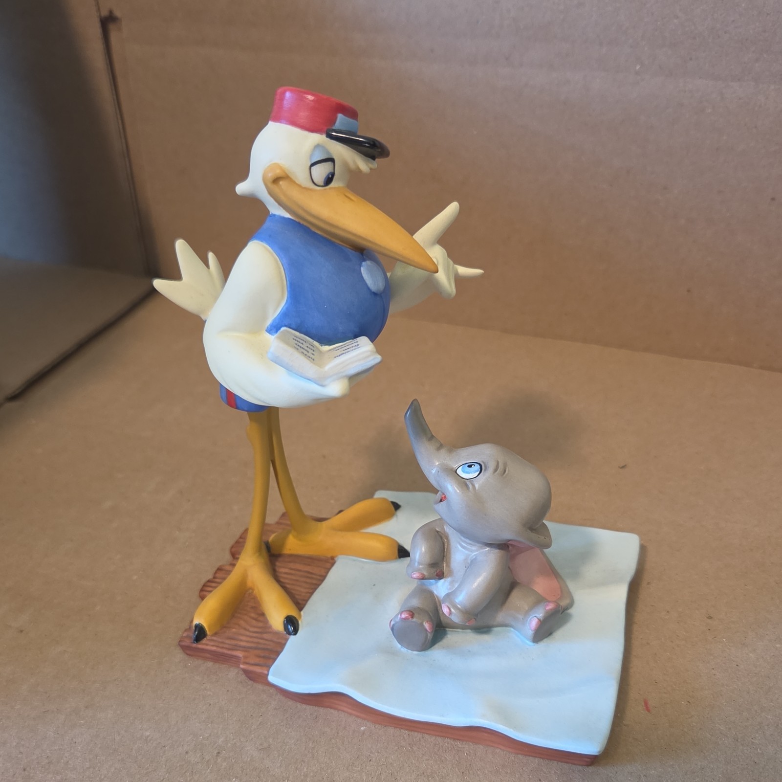 DISNEY CLASSICS COLLECTION DUMBO BUNDLE OF JOY FIGURINE 