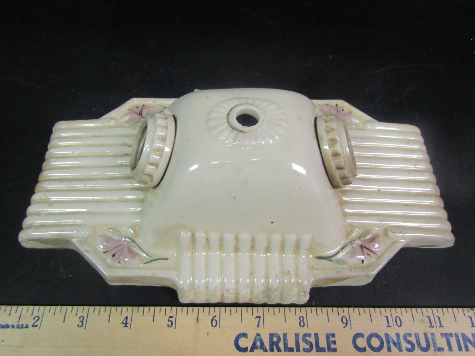 VINTAGE UNDERWRITERS LAB PORCELAIN LIGHT FIXTURE