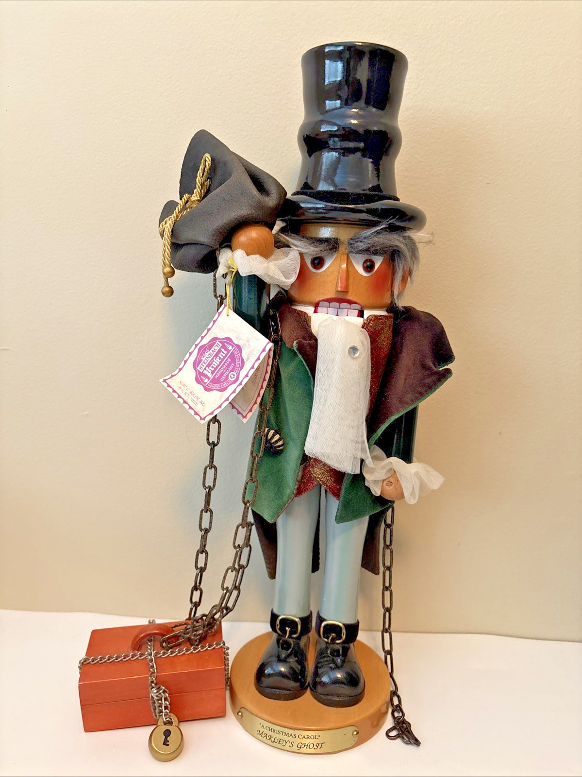 Steinbach Nutcracker w Tag A Christmas Carol Marley’s Ghost Chain FLAW READ