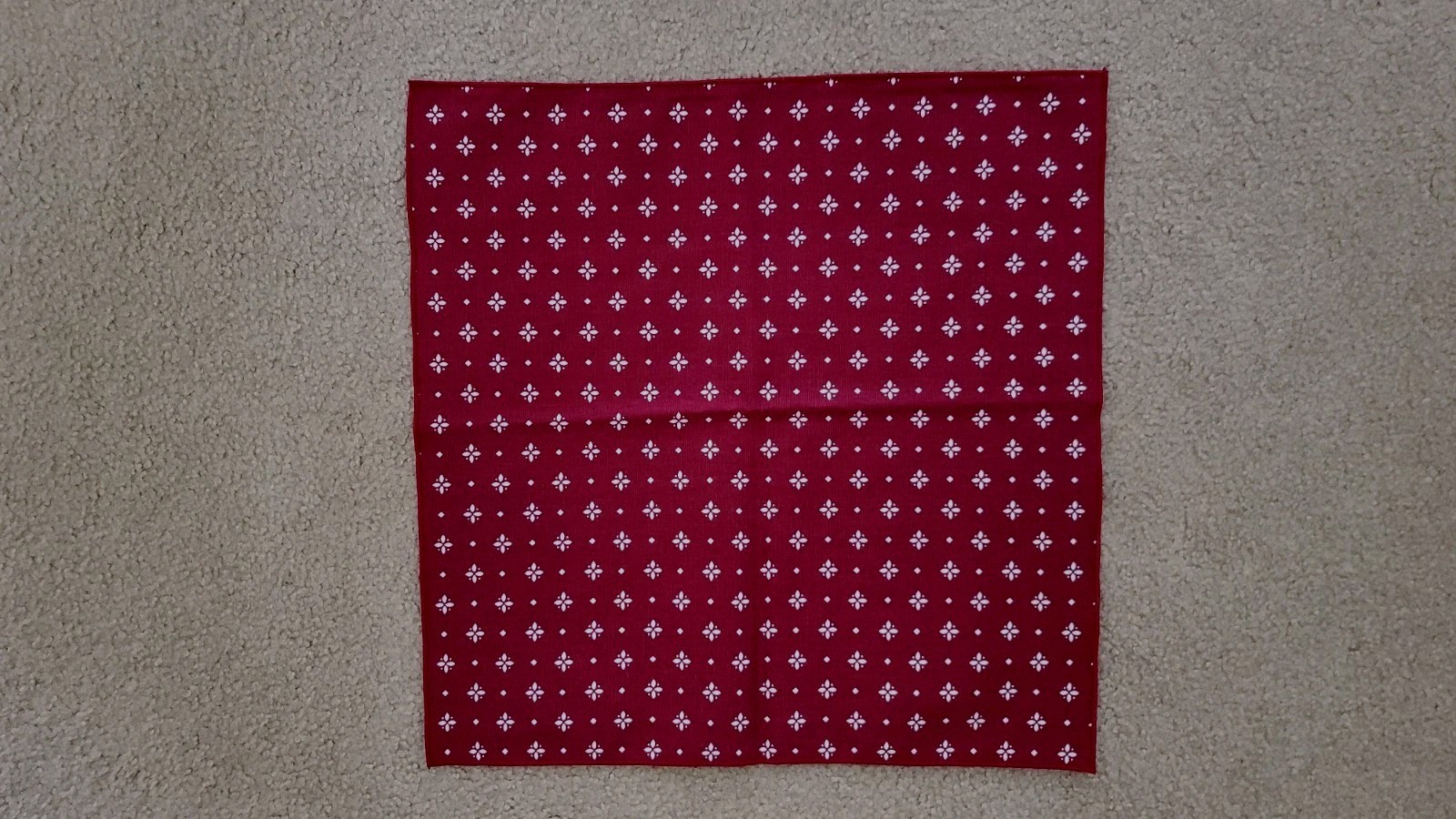 LONGABERGER ~ New   Traditional Classic Red Napkin~ 17\