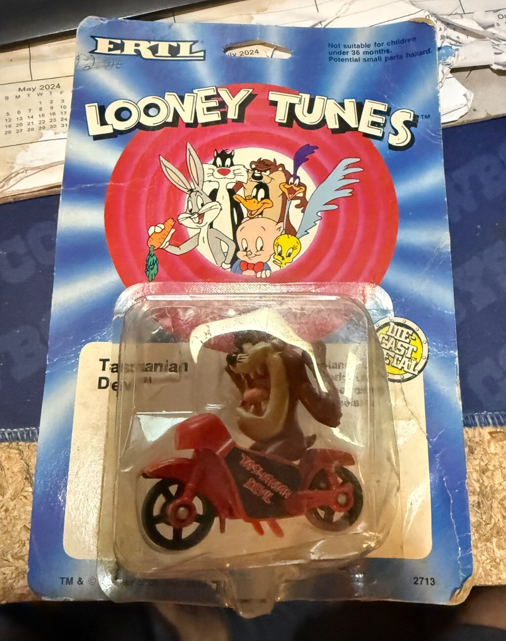 1989 ERTL Looney Tunes Tasmania Devil Die-Cast Metal Stands