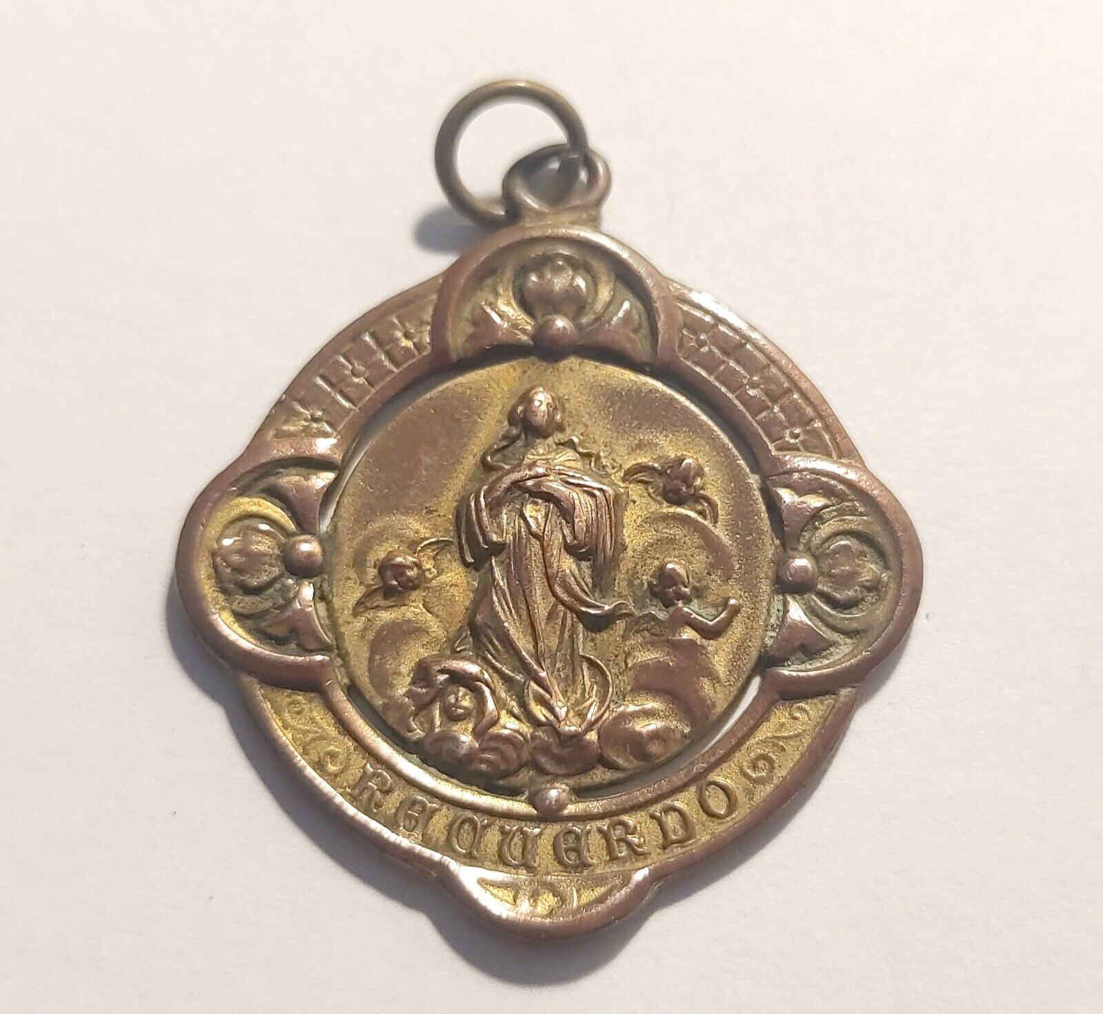 VINTAGE IMMACULATE CONCEPTION NECKLACE PENDANT. BRONZE. SPAIN, LATE 19th CENTURY