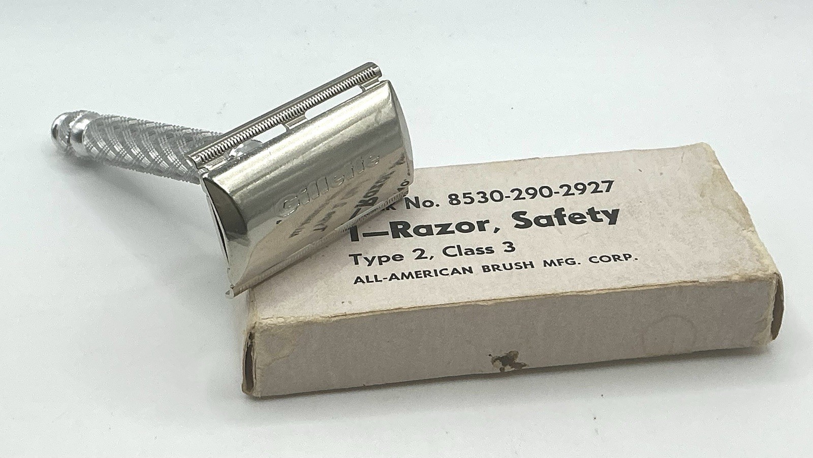 Safety Razor Gillette Spiral Handle Ball End Original Government Issue Box NOS