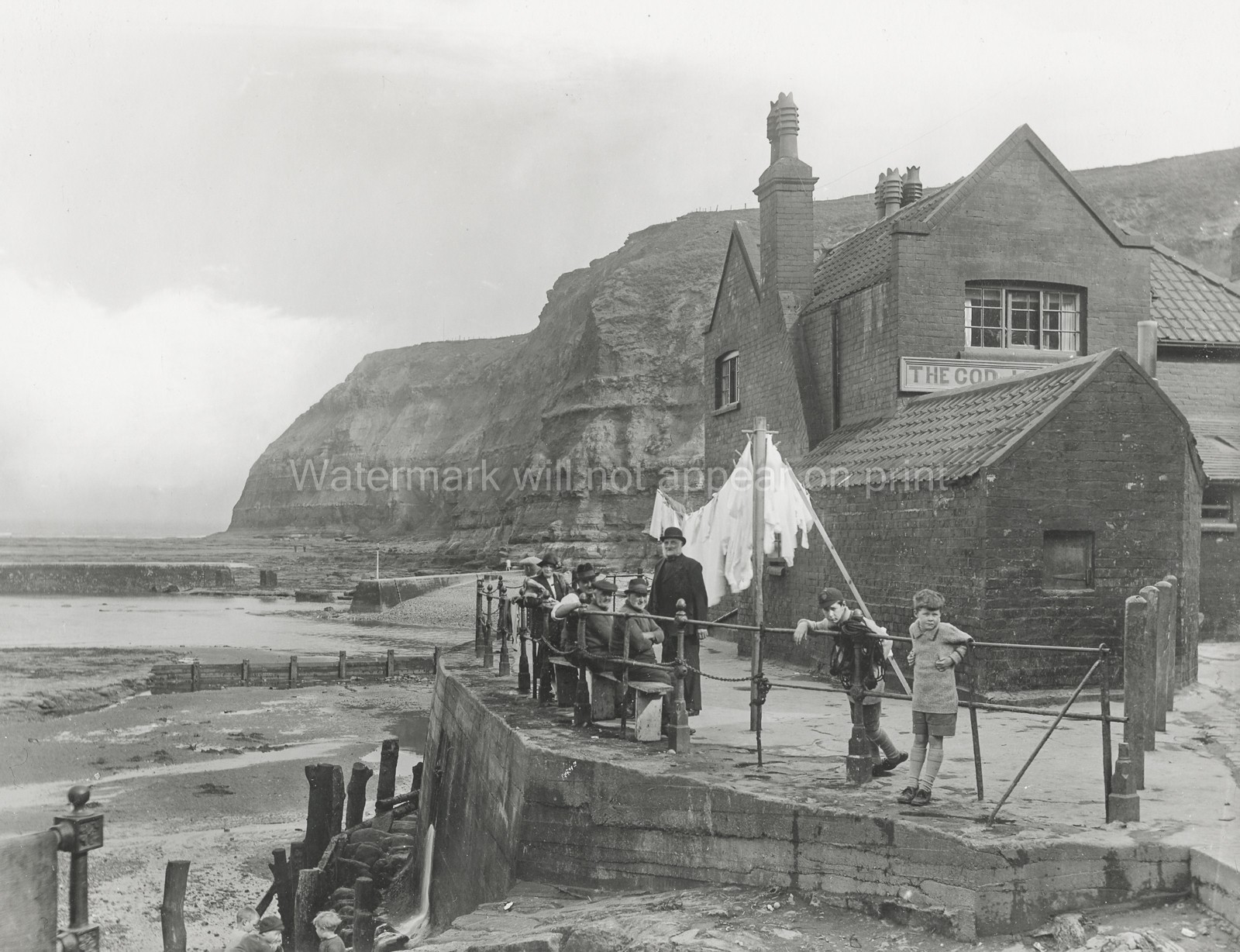 Cod & Lobster Pub Staithes North Yorkshire Seaside Harbour Vtg. Photo 19thC.