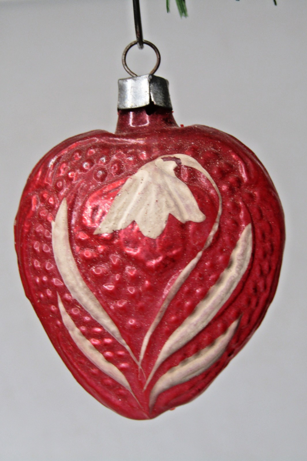 Antique VTG Glass LILY Flower Embossed Bumpy HEART Christmas Ornament Germany