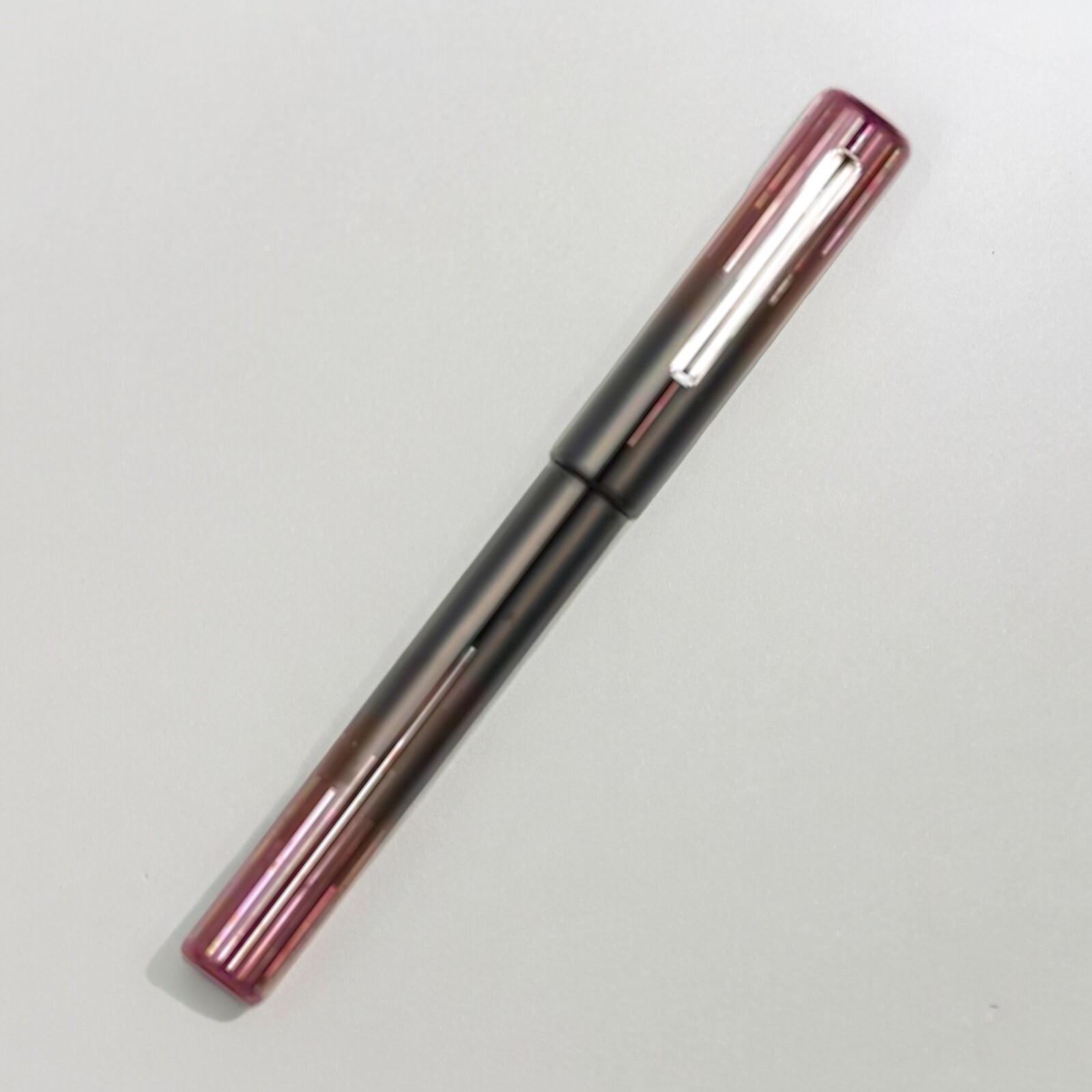 Taccia Ebonite Urushi Raden Amairo 14K Fountain Pen Spring Madder F Nib NEW
