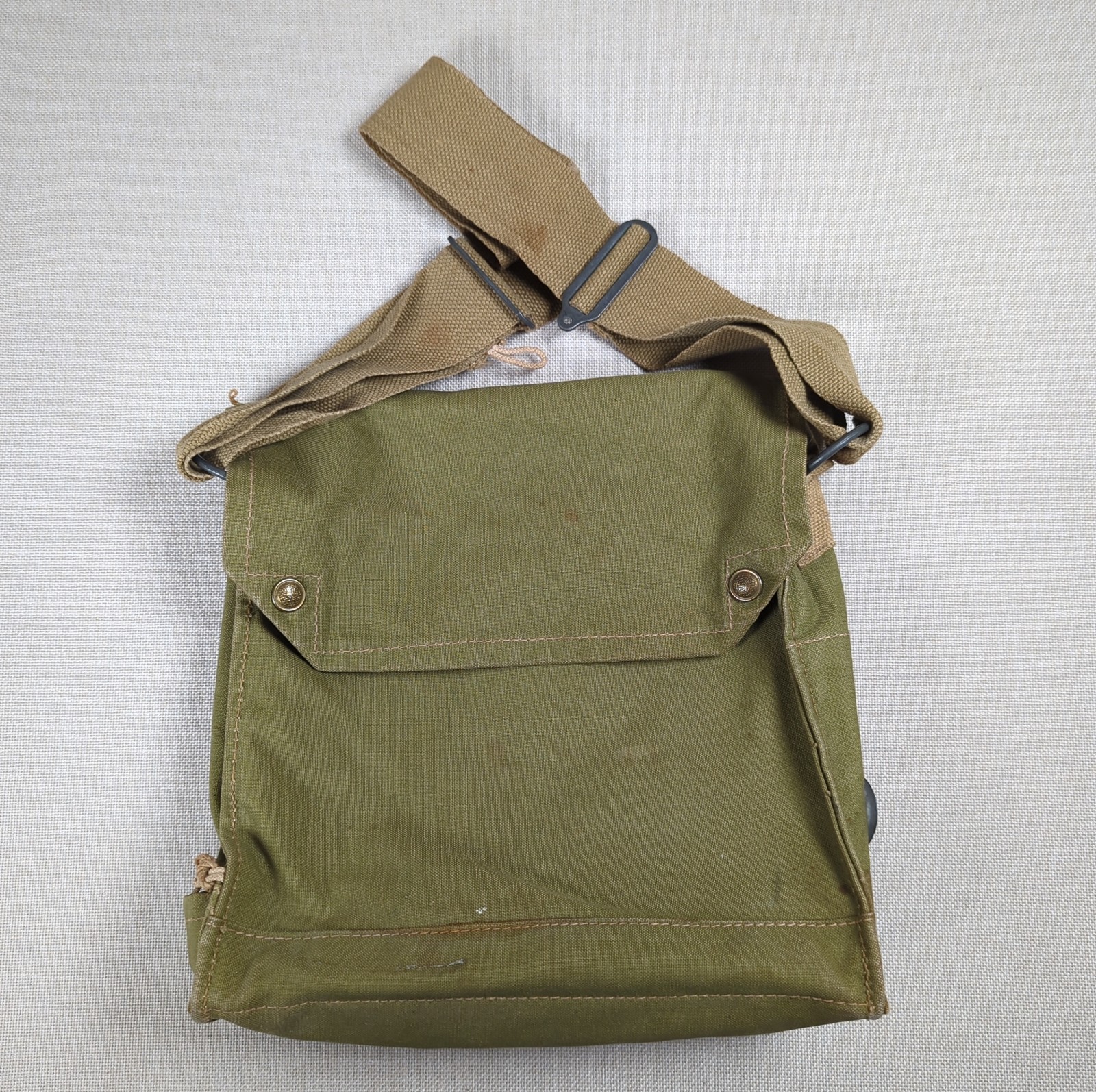 VTG WWII British Army Mk VII Gas Mask Bag Olive Canvas Indiana Jones Satchel