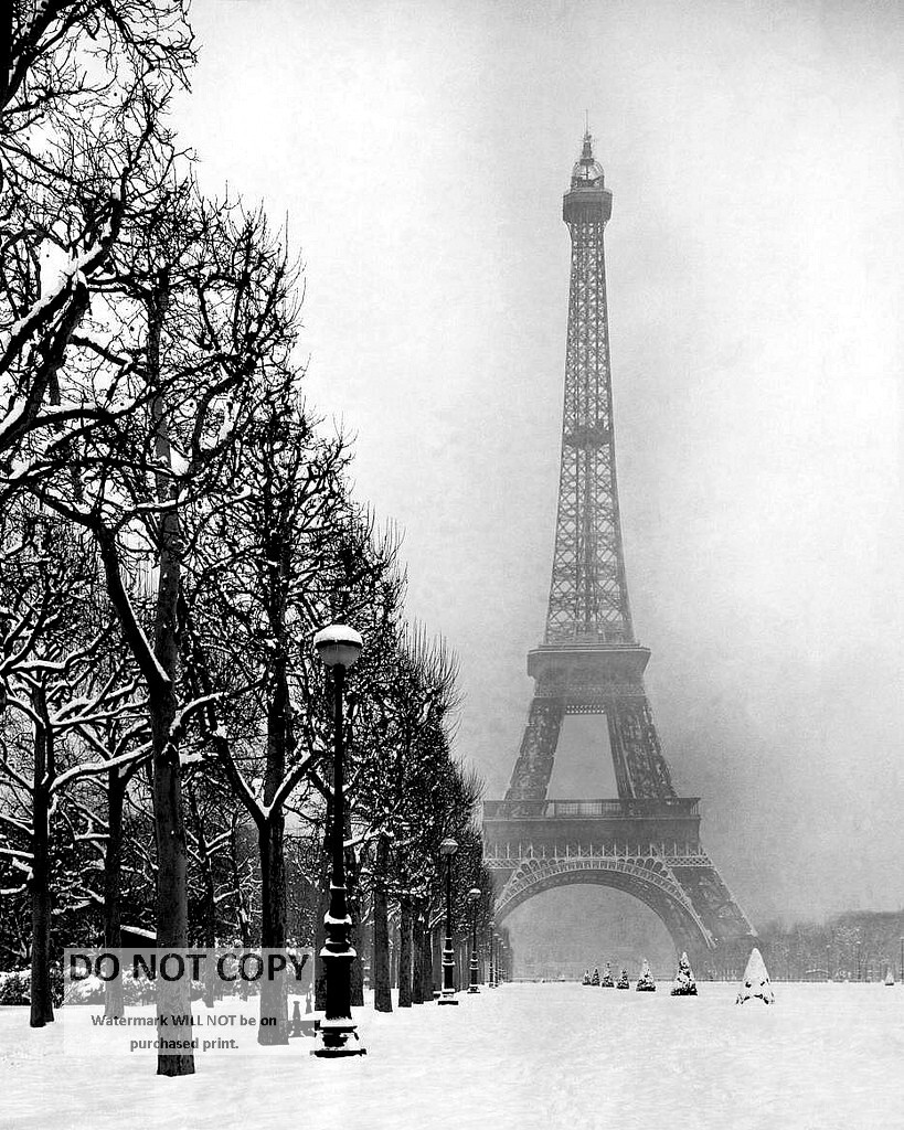 THE EIFFEL TOWER IN PARIS SNOW DURING THE WINTER OF 1948 - 8X10 PHOTO (AB-267)