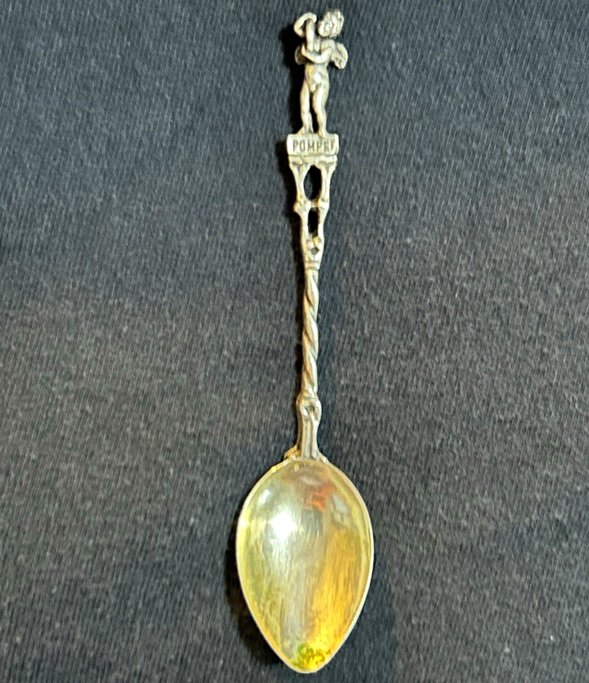 Vintage Souvenir Travel Spoon Set Great for collectors and investors Vintage Souvenir Travel Spoon Set Great for collectors and investors