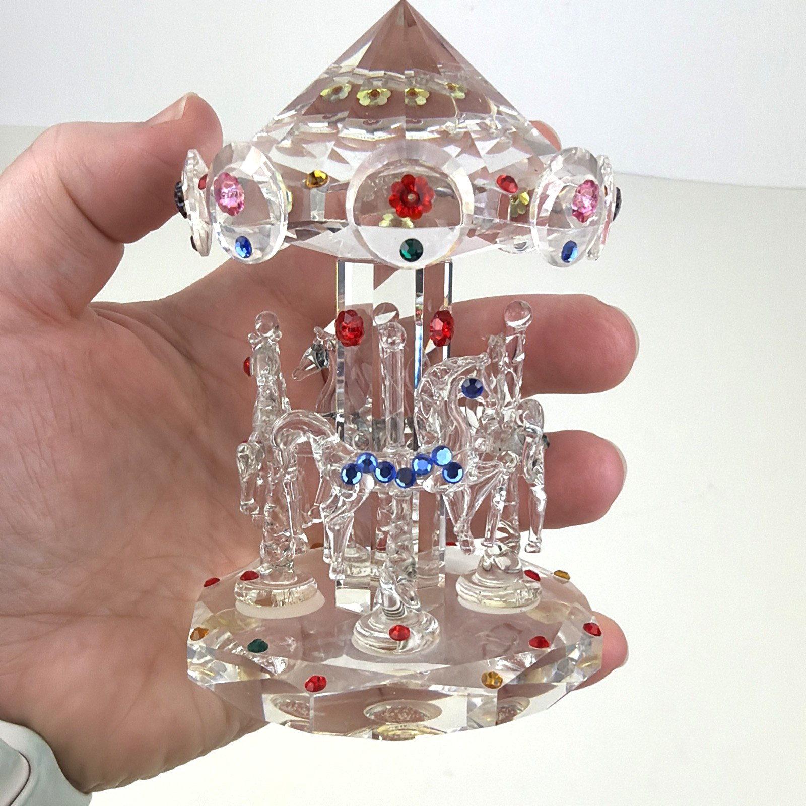 CRYSTAL WORLD Cut Crystal Carousel Merry Go Round Figurine Jewels #687150