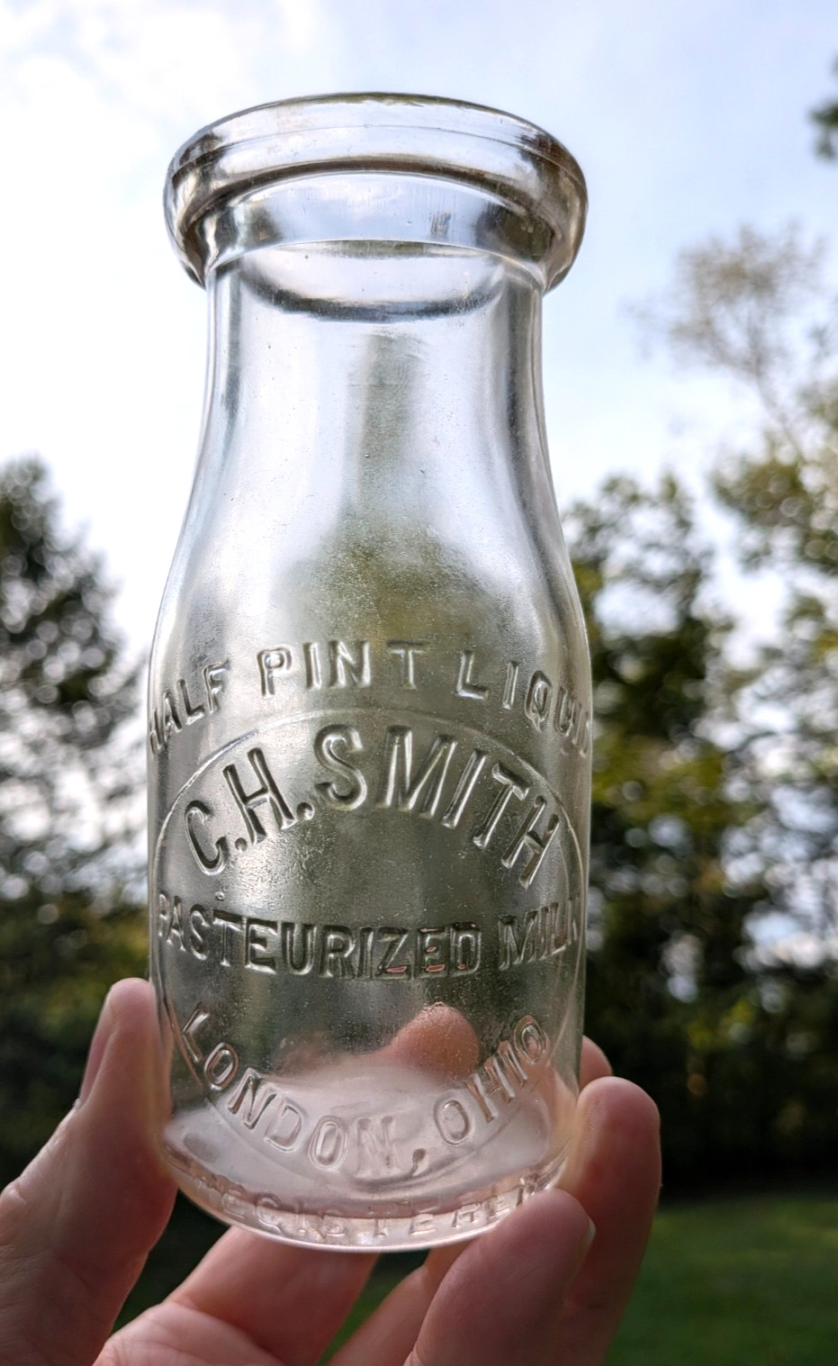 Vintage C.H. Smith Dairy Milk Bottle Half Pint London Ohio Embossed Antique