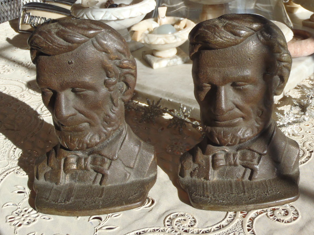 Vintage Cast Iron Abraham Lincoln Bookends