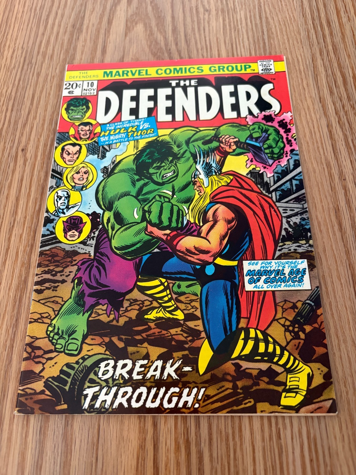 Defenders  10  NM- 9.2  High Grade  Incredible Hulk  Doctor Strange  Sub-Mariner