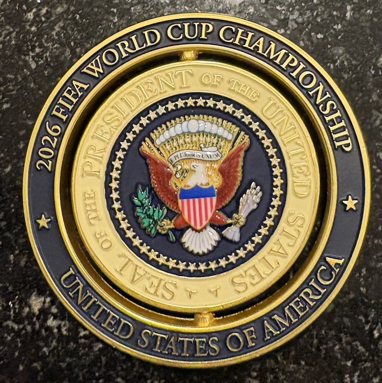 EXTREMELY RARE Rotating 2026 FIFA World Cup USA Presidential Challenge Coin