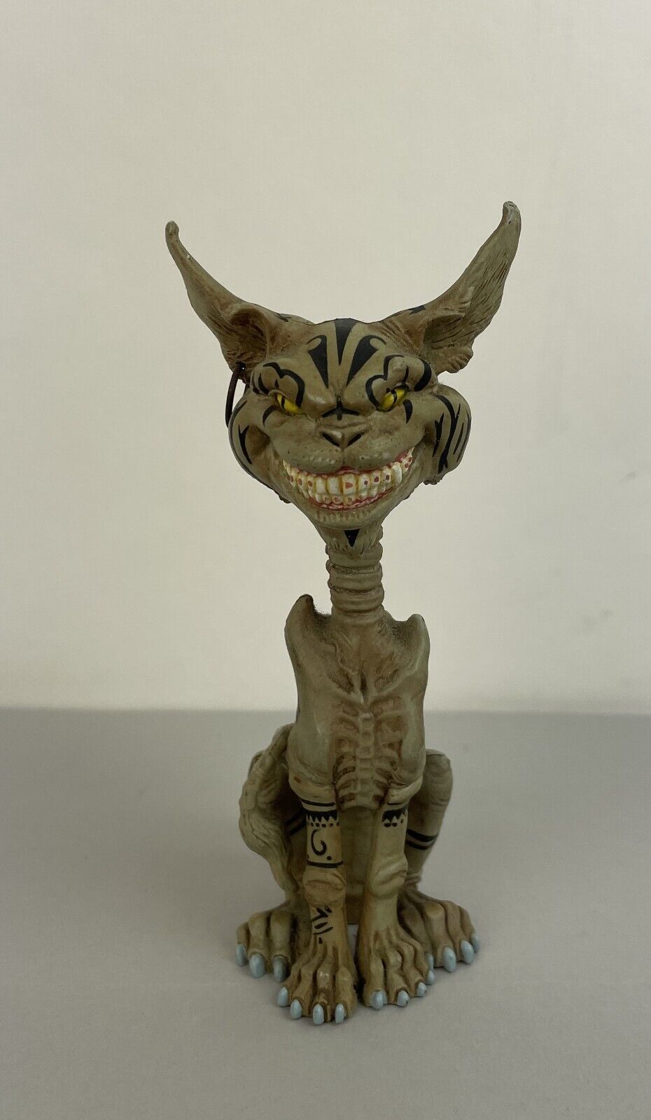 VTG. Disney 2000 Electronic Art CHESHIRE COOL CAT 4.75 inches