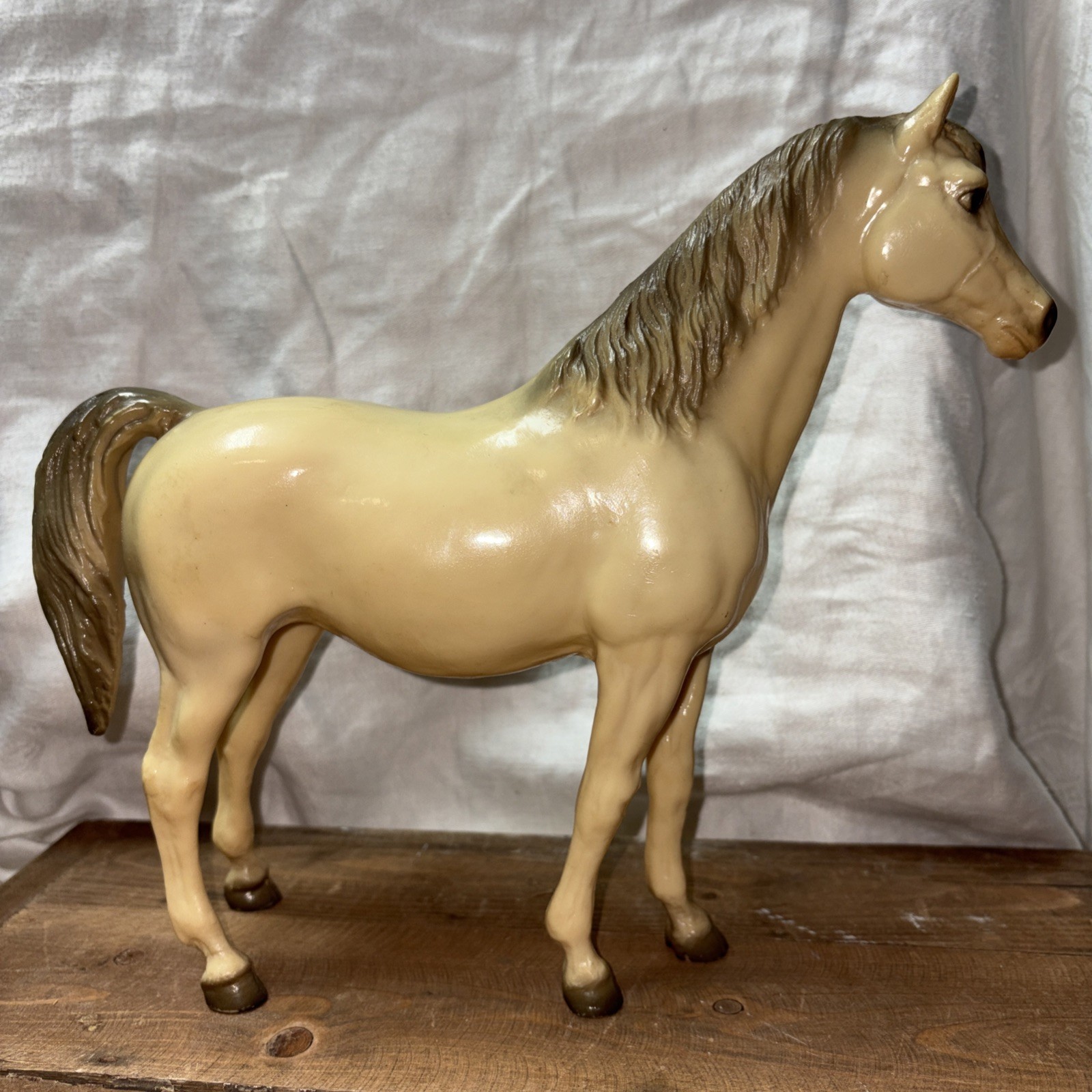 Vintage Breyer Horse Glossy Cream  Traditional Arabian Mare  1960's