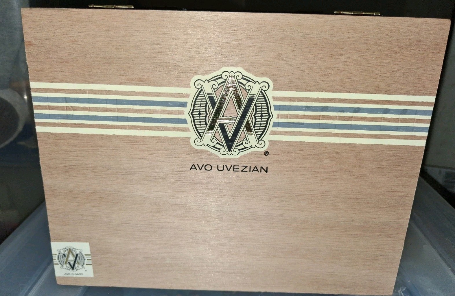Lot of 2 Empty Avo Uvezian Classic Wooden Cigar Boxes DIY Lot of 2 Empty Avo Uvezian Classic Wooden Cigar Boxes DIY