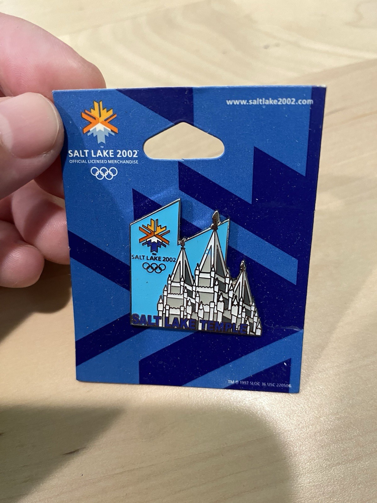 Salt Lake 2002 Winter Olympics Pin Salt Lake Temple Official Licensed Merchandis