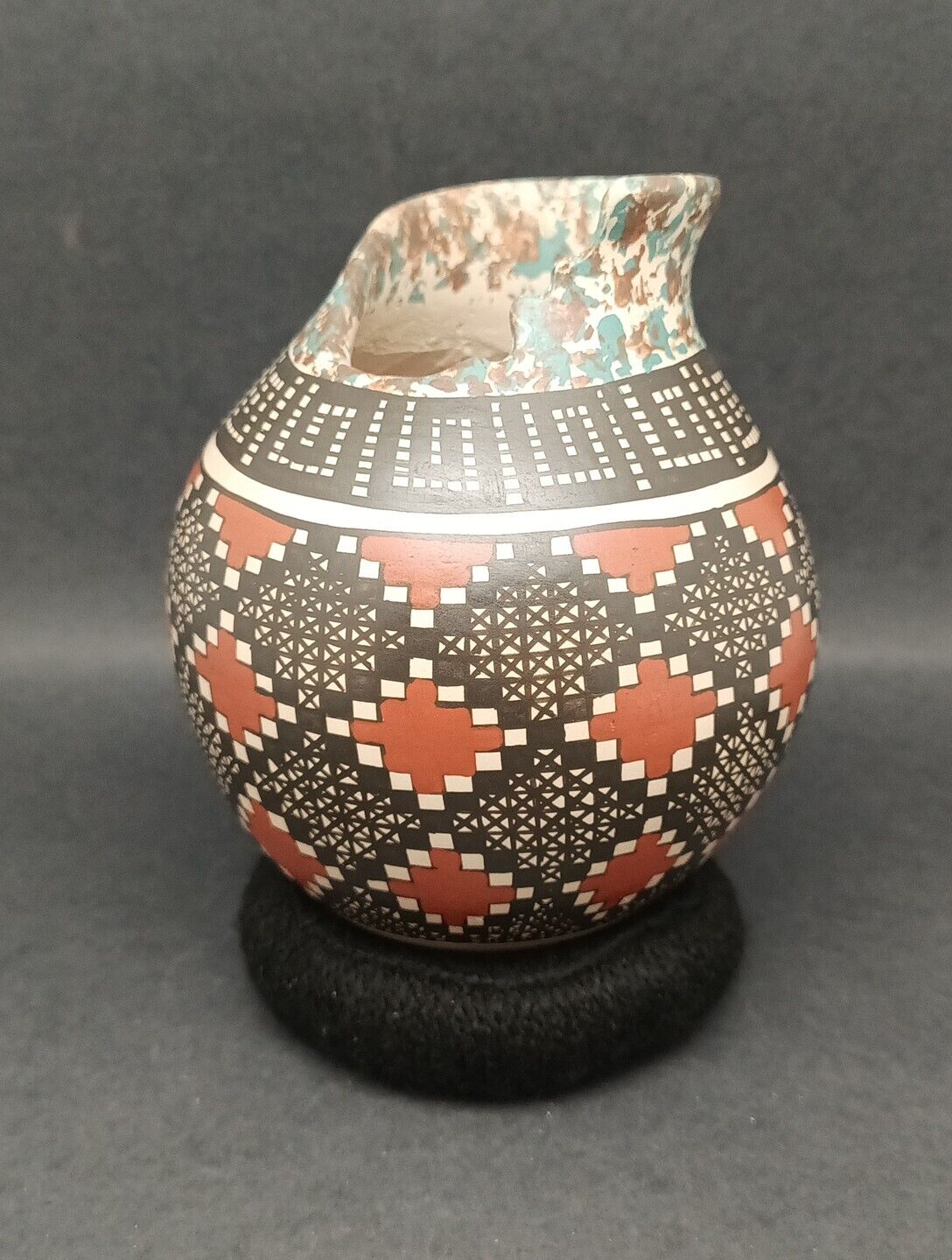 Mata Ortiz  Pottery Handmade Pottery Design by Yolanda Soto.4.75\