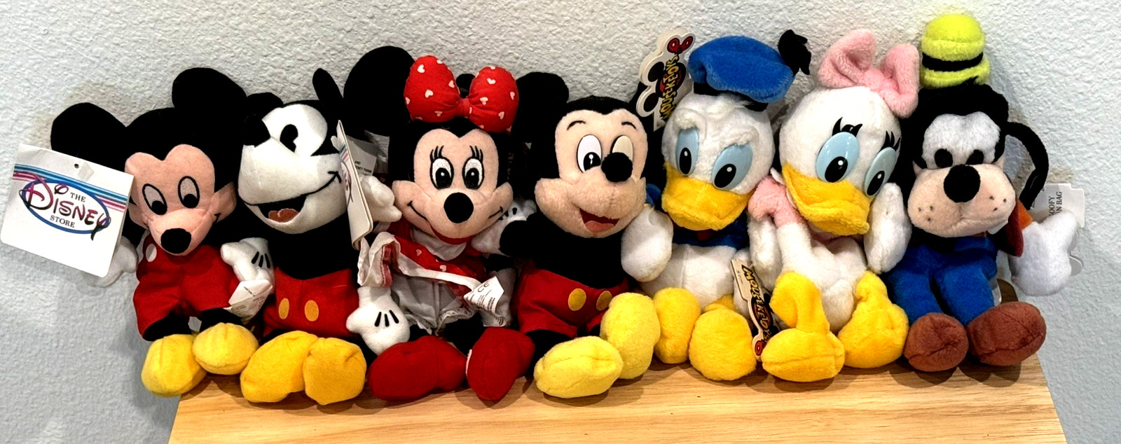 Disney World Store Mouseketoys Lot of 7 Plush Toys Mickey Minnie Donald New Used