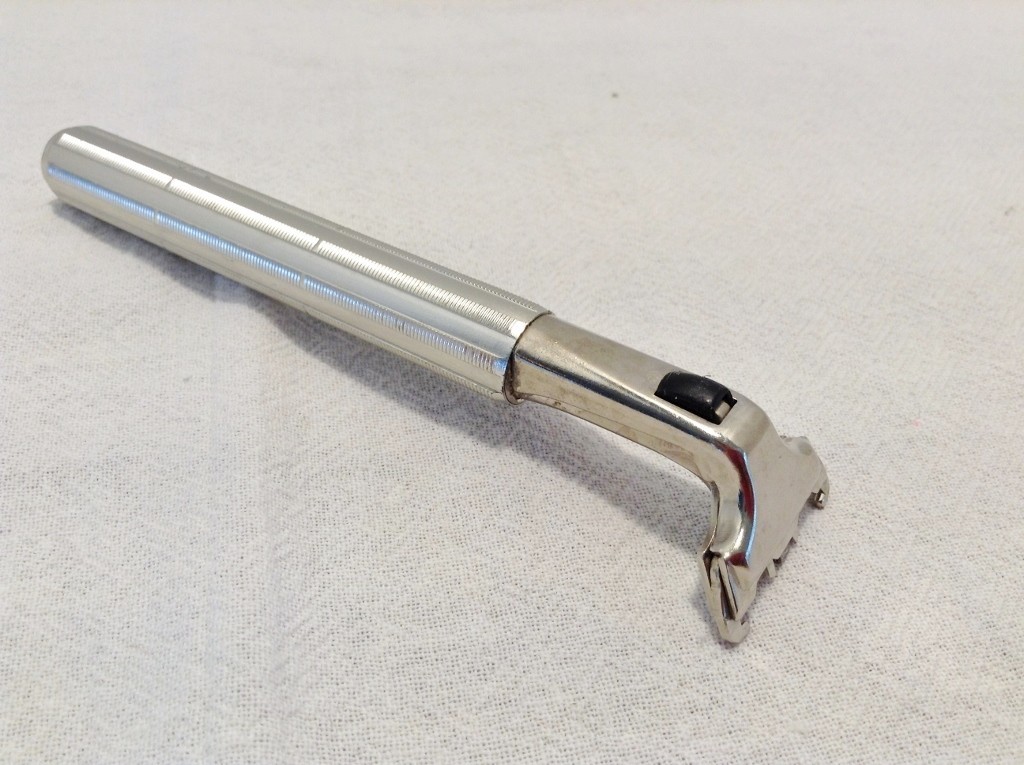 Vintage 1979 Gillette Atra Cartridge Razor ALL METAL Handle ~ Z1 Vintage 1979 Gillette Atra Cartridge Razor ALL METAL Handle ~ Z1