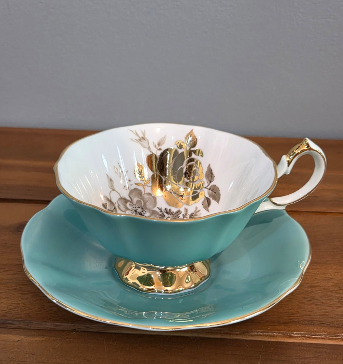 Vintage Queen Anne English Bone China Turquoise & Gold Teacup & saucer