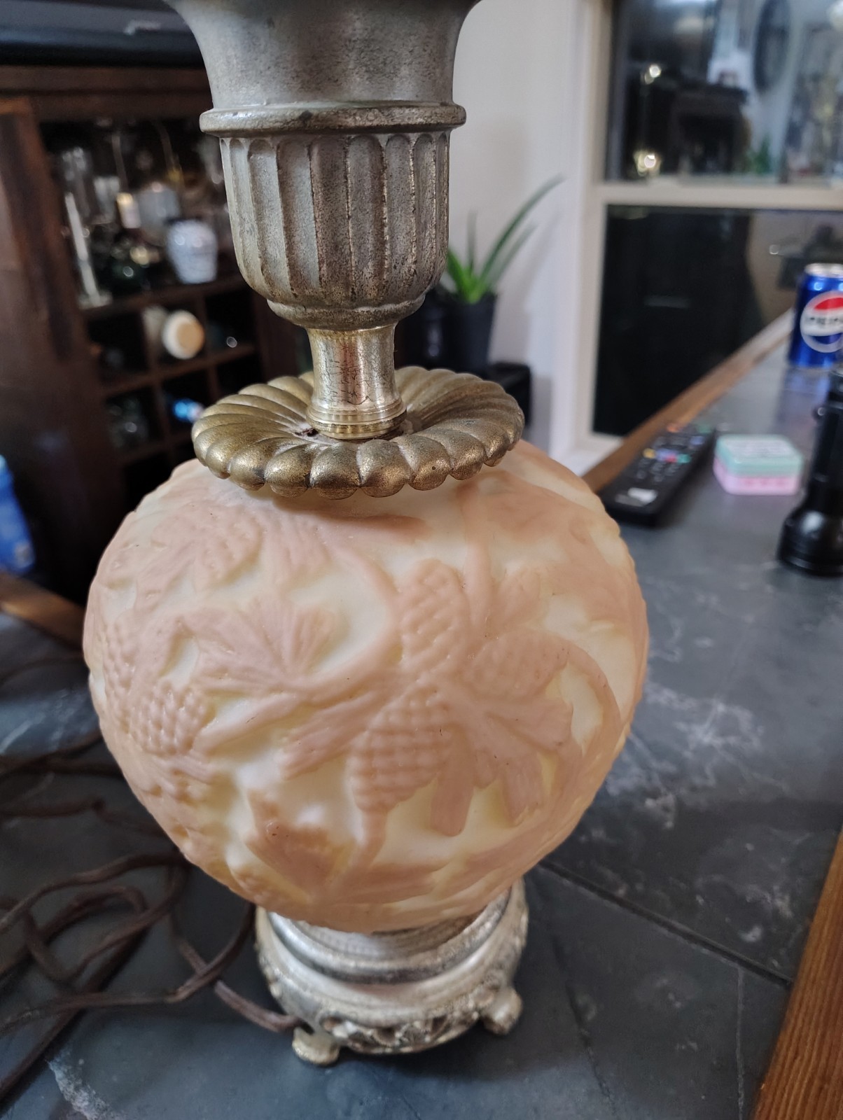 VTG 1920s-1930s Consolidated Lamp Company  Custard Uranium Glass Electric Lamp