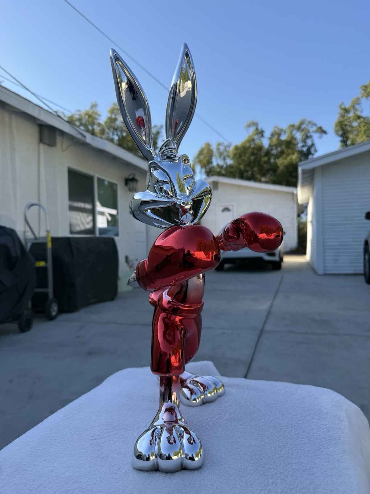 Boxing Bugs Bunny 60cm- 23.8”  Chrome Figure