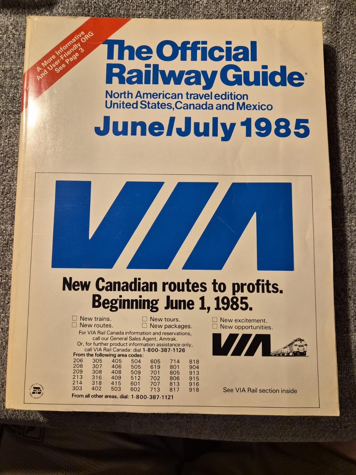 Official Railway Guide Jun/July 1985 Amtrak Timetable North America Travel Guide