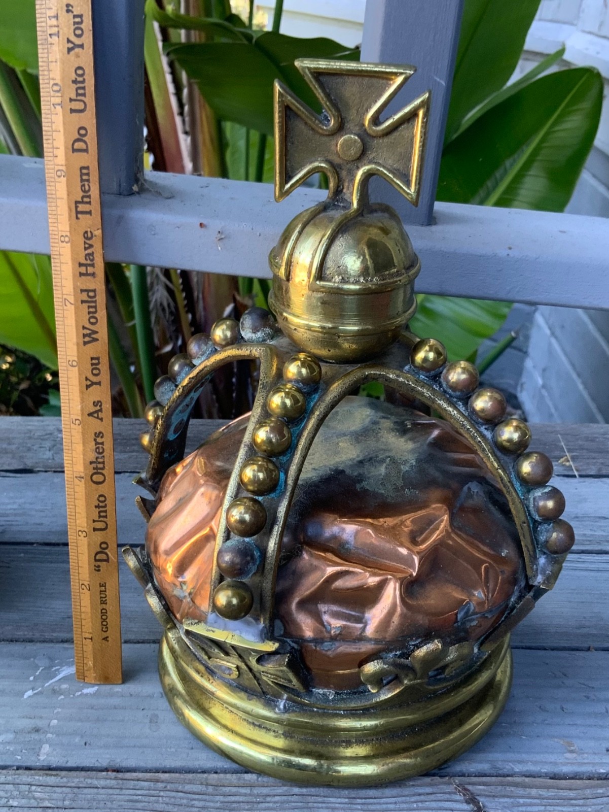 19thC Victorian Royal England Crown Fence Post Queen Elizabeth Kensington Palace 19thC Victorian Royal England Crown Fence Post Queen Elizabeth Kensington Palace
